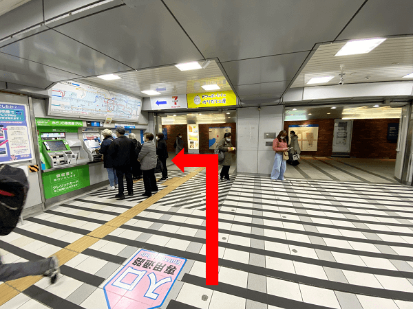 吹田駅改札2