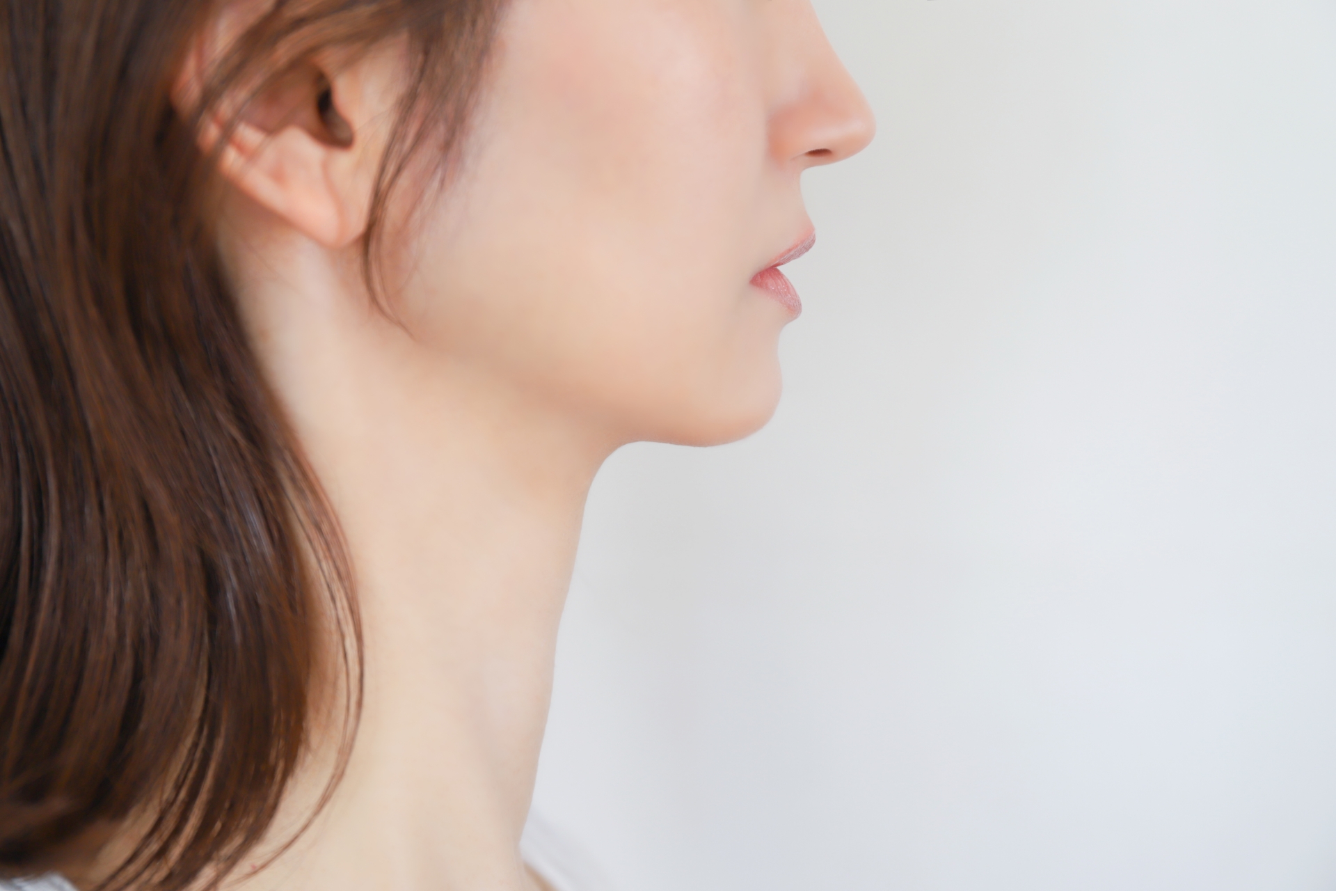 その顎の痛み、親知らずが原因かもしれません